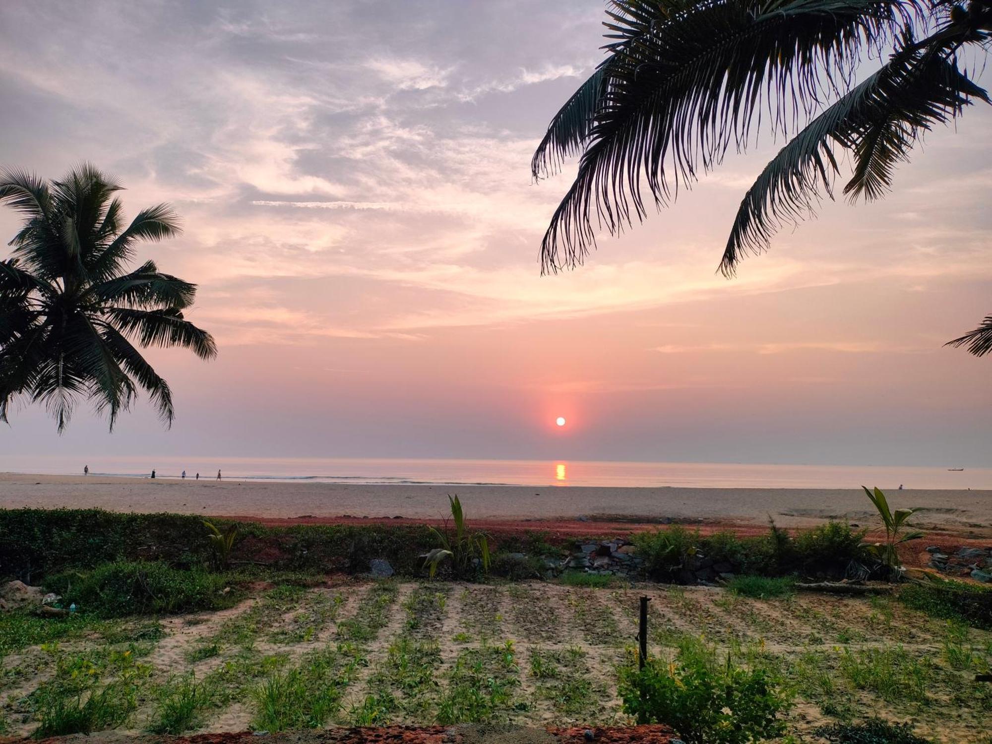 Revibe Beach Hostel Gokarna Gokarna  Exteriör bild