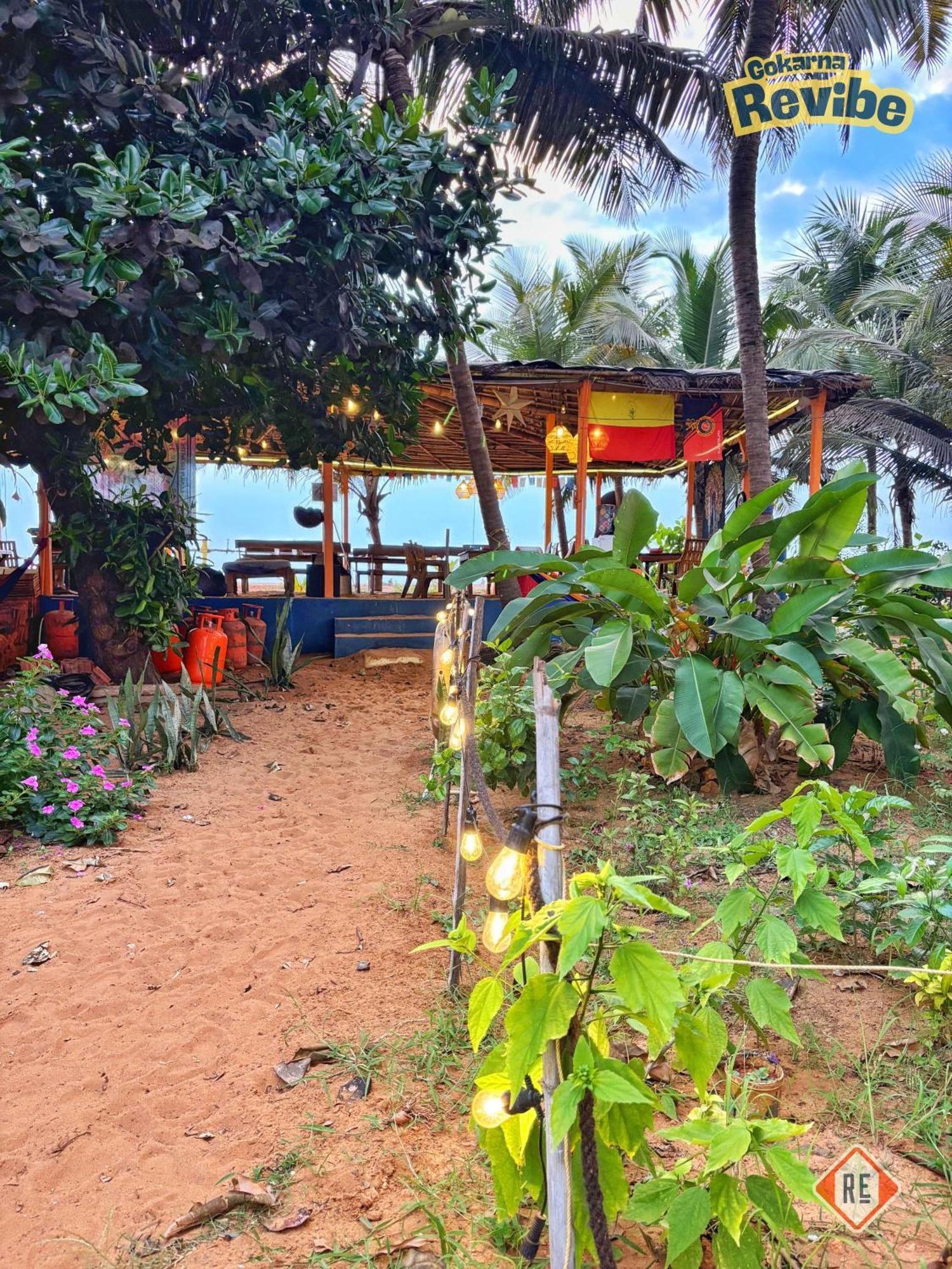 Revibe Beach Hostel Gokarna Gokarna  Exteriör bild